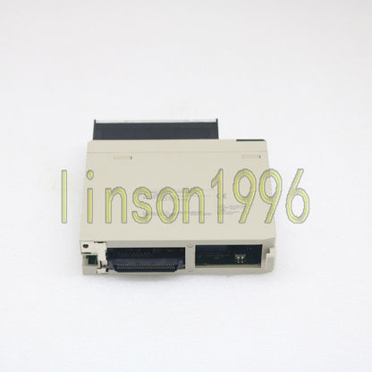 OMRON CS1W-AD081-V1 PLC Analog Output Module - OMRON
