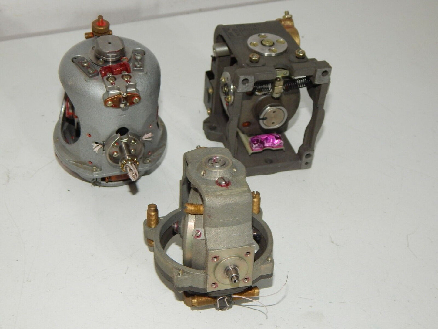 Used Gyroscope from Aircraft - Precision Rotation Sensor - AIRCRAFTPRECISION.COM
