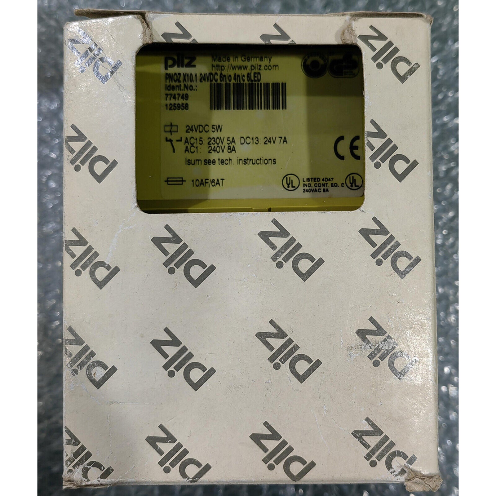 new 1 PC  Pilz Safety Relay PNOZ X10.1 24VDC 774749 spot stock