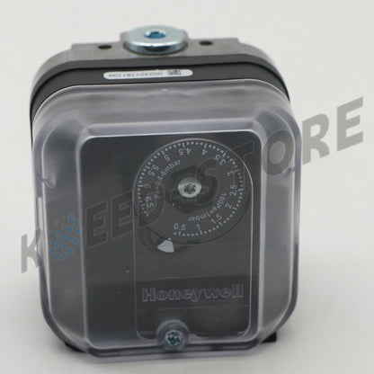 1PCS Pressure switch DG6U-3 250V 5A 84447250