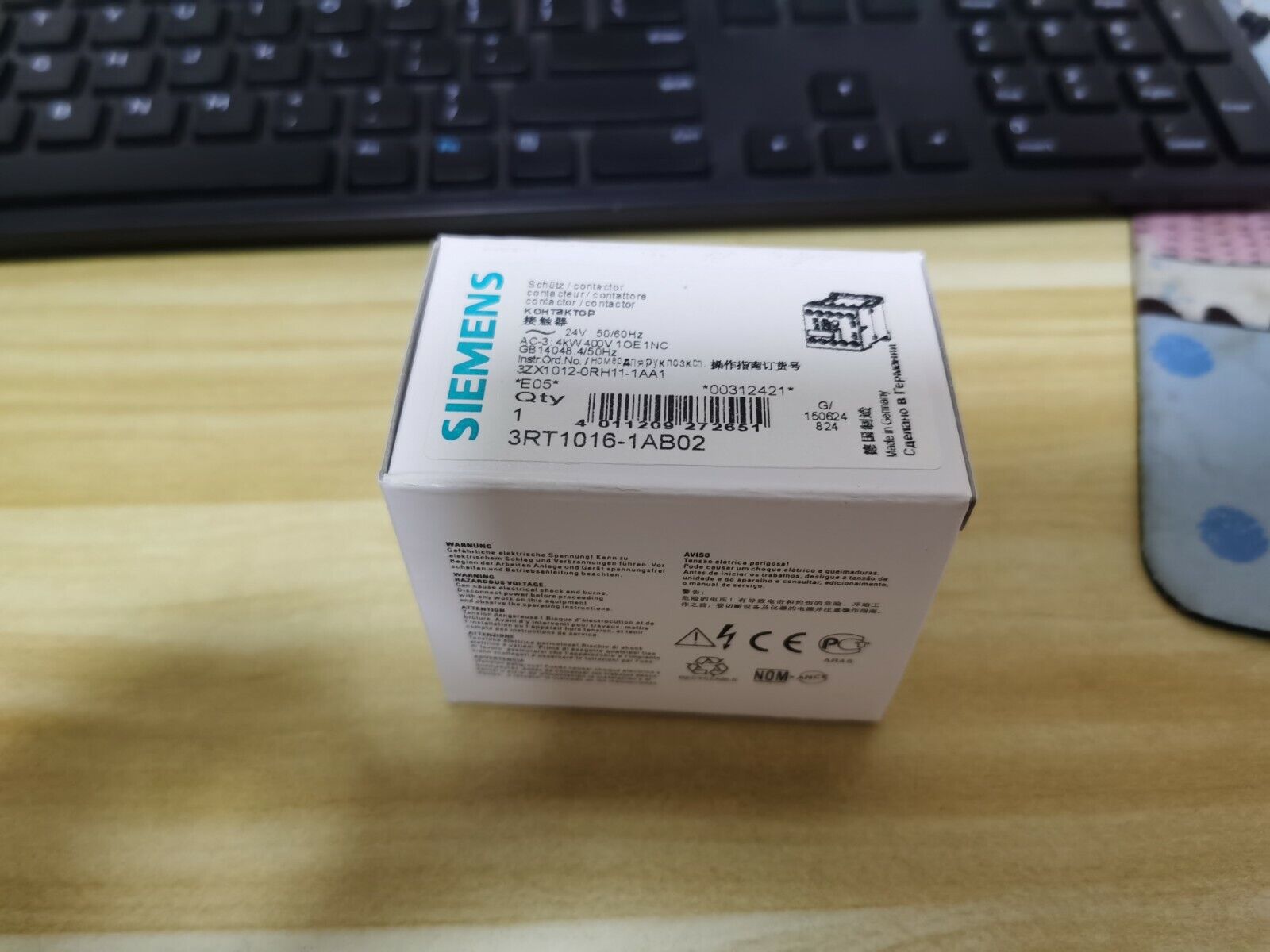 new 1PCS  Siemens 3RT1016-1AB02 3RT10161AB02 Contactor AC24V In Box   *TT