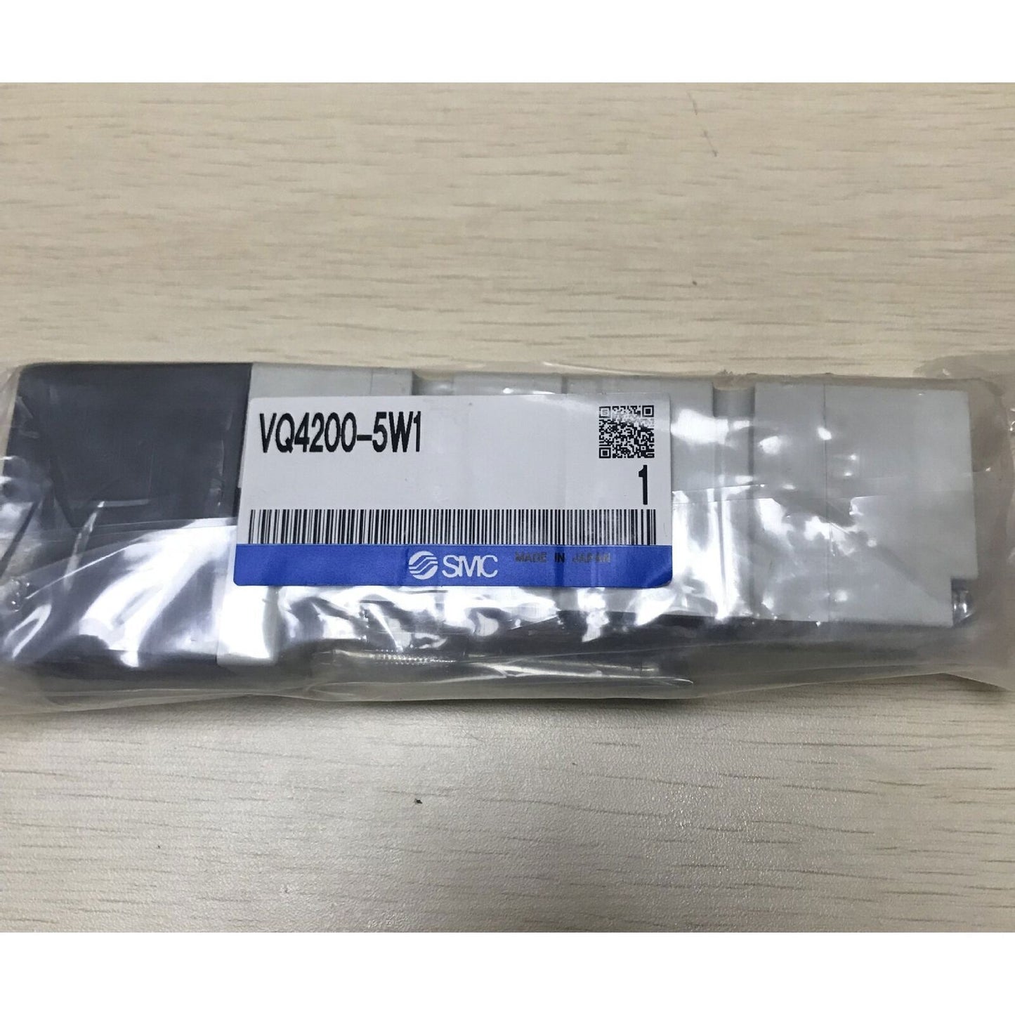 new 1PC SMC VQ4200-5W1 Solenoid Valve VQ42005W1 - SMC