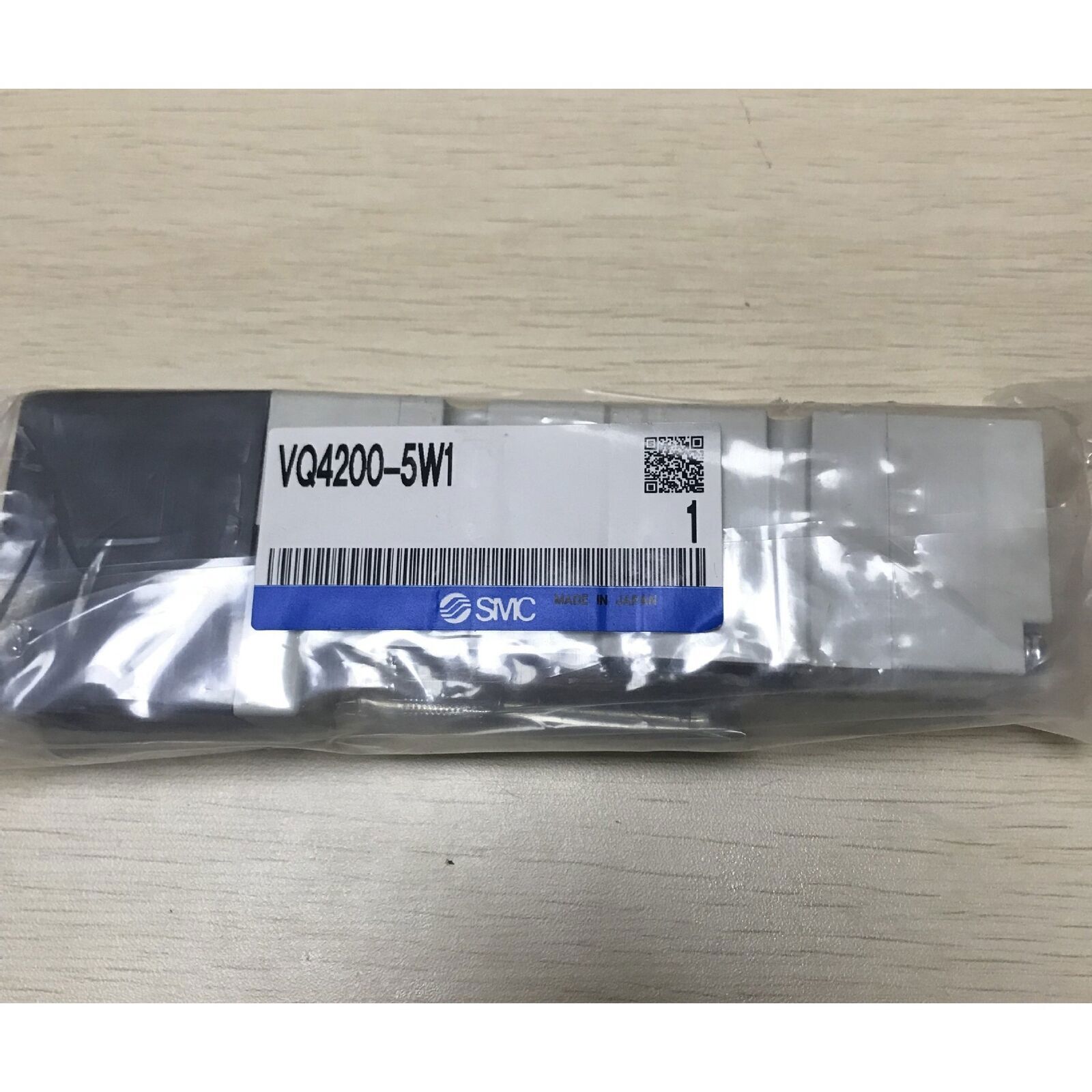 new 1PC SMC VQ4200-5W1 Solenoid Valve VQ42005W1 - SMC