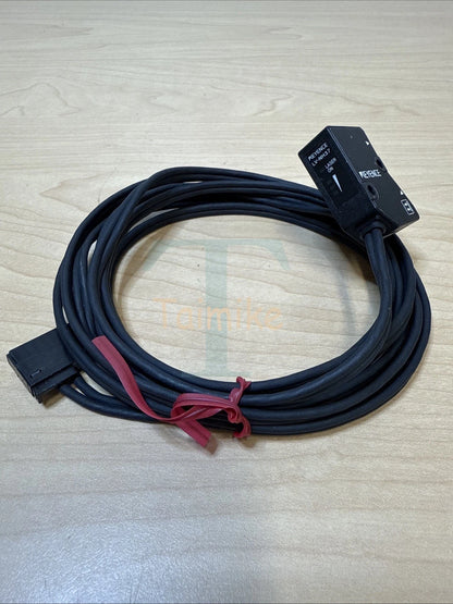 ! Keyence LV-NH37 Laser Sensor Head