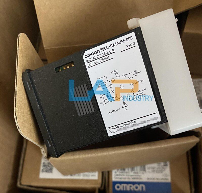 OMRON E5CC-CX1AUM-000 Temperature Controller - 1PCS New - OMRON