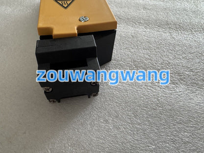 new 1PCS EATON MOELLER LS-S02-24DFT-ZBZ/X