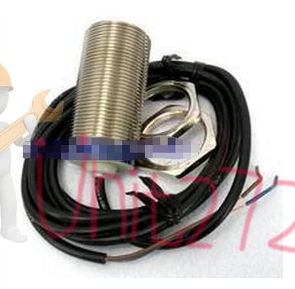 1PC Schneider XS218BLNBL10C XS218BLNBL10C free shipping