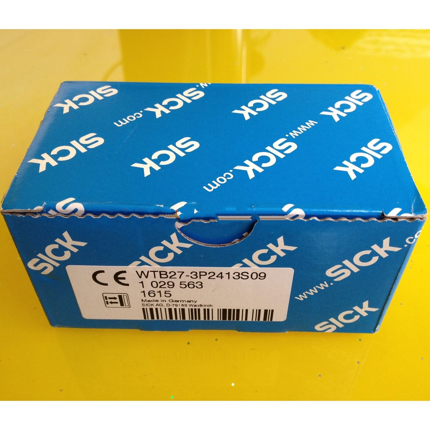 New One SICK WTB27-3P2413S09 Photoelectric Switch - SICK