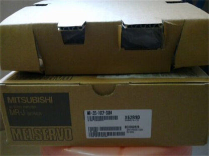 1PC Mitsubishi MRJ2S10CP Servo Drive Fast Ship - MITSUBISHI