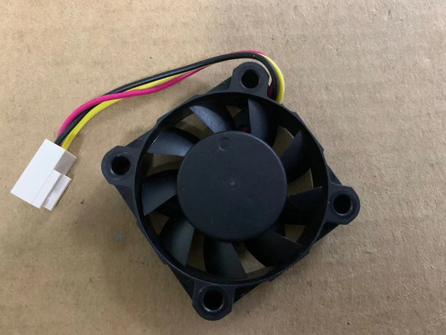 new 1pcs MAGIC MGT4024YB-O10 4010 4CM 24V 0.10A 3-Wire Inverter Cooling Fan