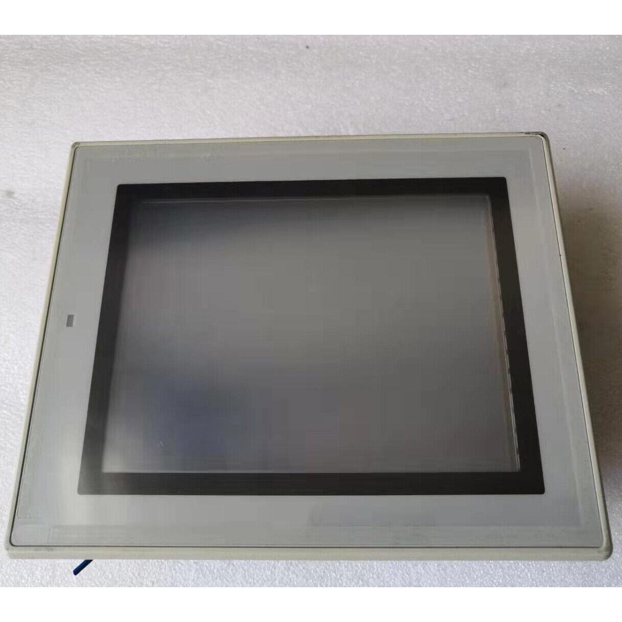 used One  KEYENCE VT3-Q5MW Touch Panel Tested In Good Condition