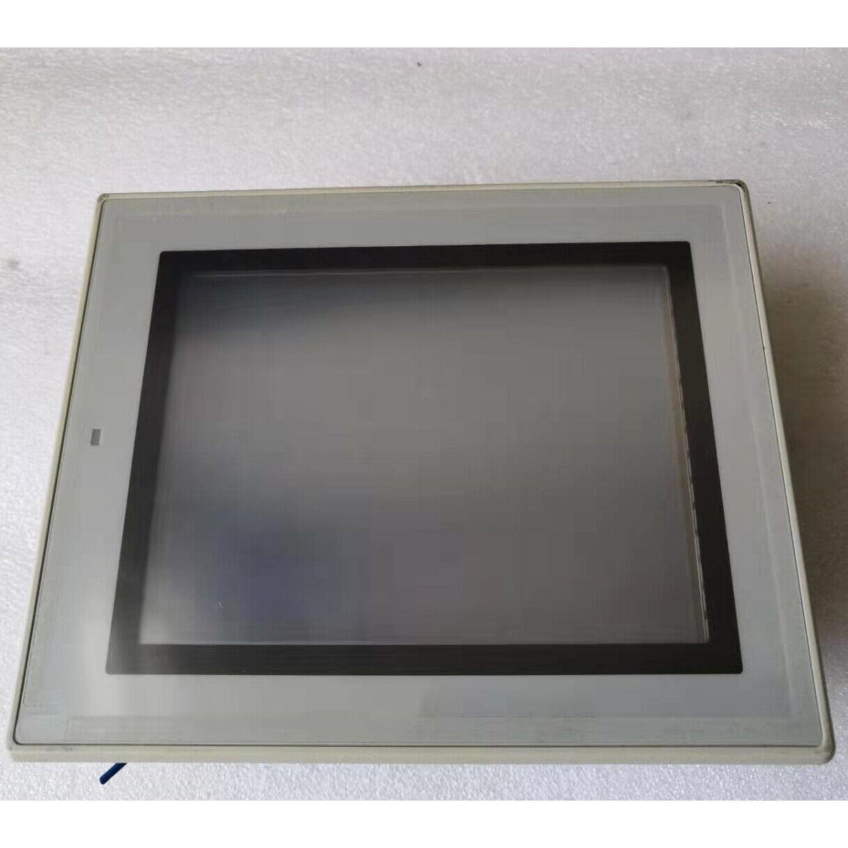 used KEYENCE VT3-Q5MW Touch Panel - KEYENCE