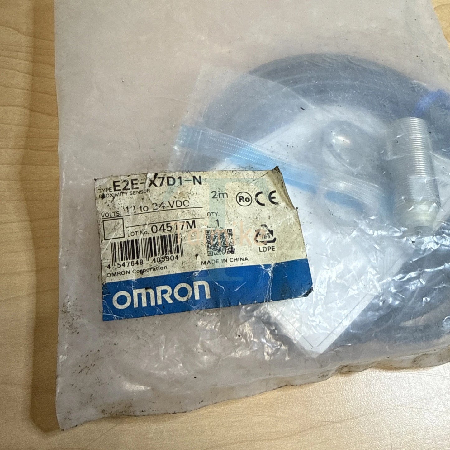 ! Omron E2E-X7D1-N Proximity Switch