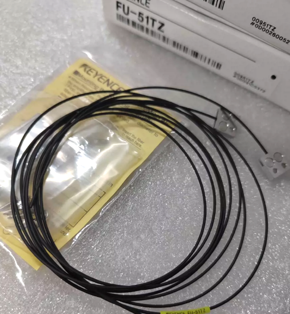KEYENCE Digital Fiber Optic Sensor FU-51TZ - KEYENCE