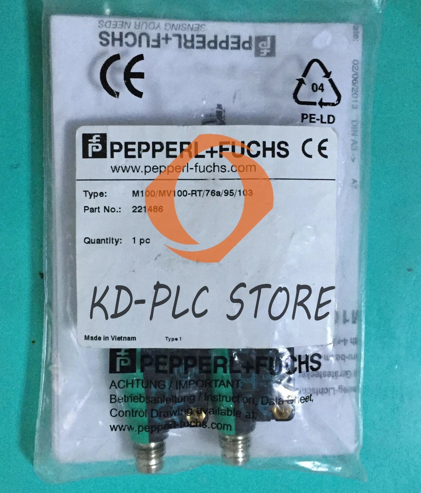 1PCS Pepperl-Fuchs M100/MV100-RT/76a/95/103 Photoelectric Sensor
