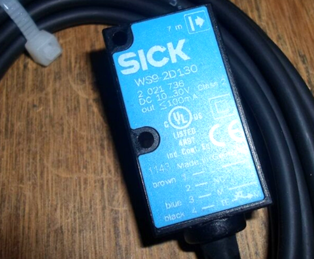 Sick WS9-2D130 Photoelectric Optic Switch Sensor 10-30 VDC 100mA - SICK