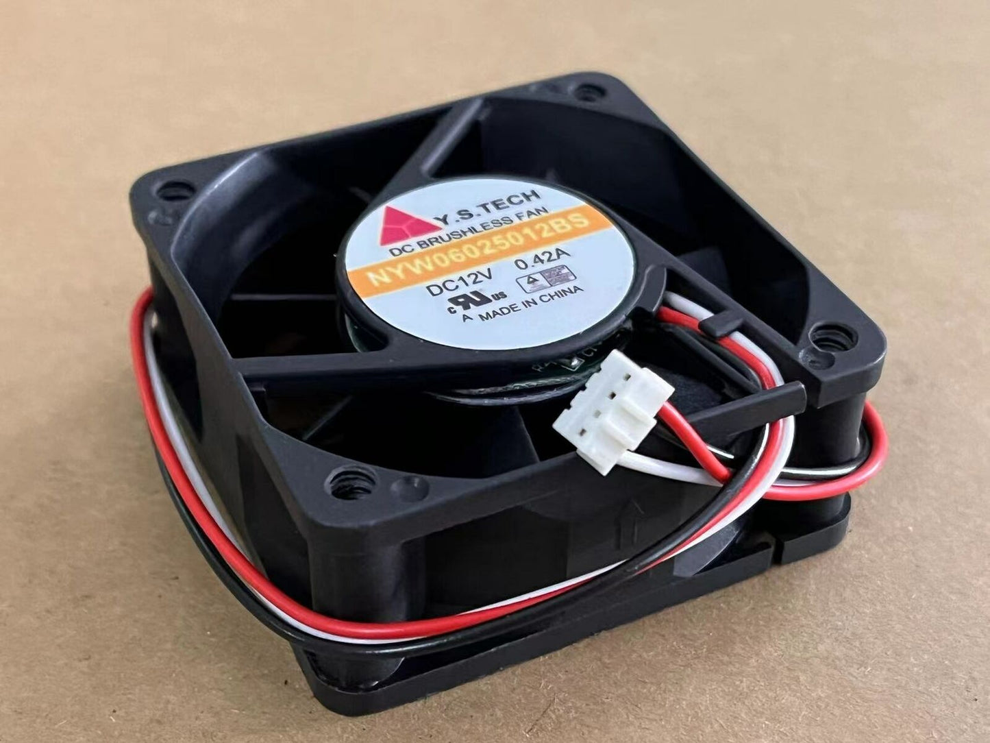 new Y.S.TECH 6025 NYW06025012BS DC12V 0.42A 6CM cooling fan
