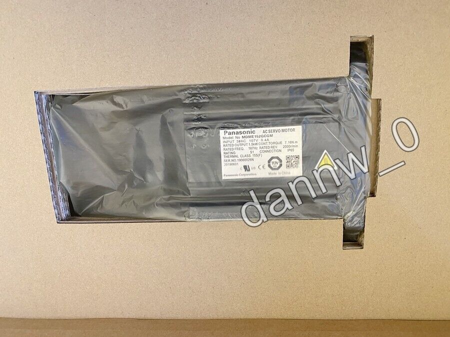 new in box Panasonic MDME152GCGM AC Servo Motor - PANASONIC