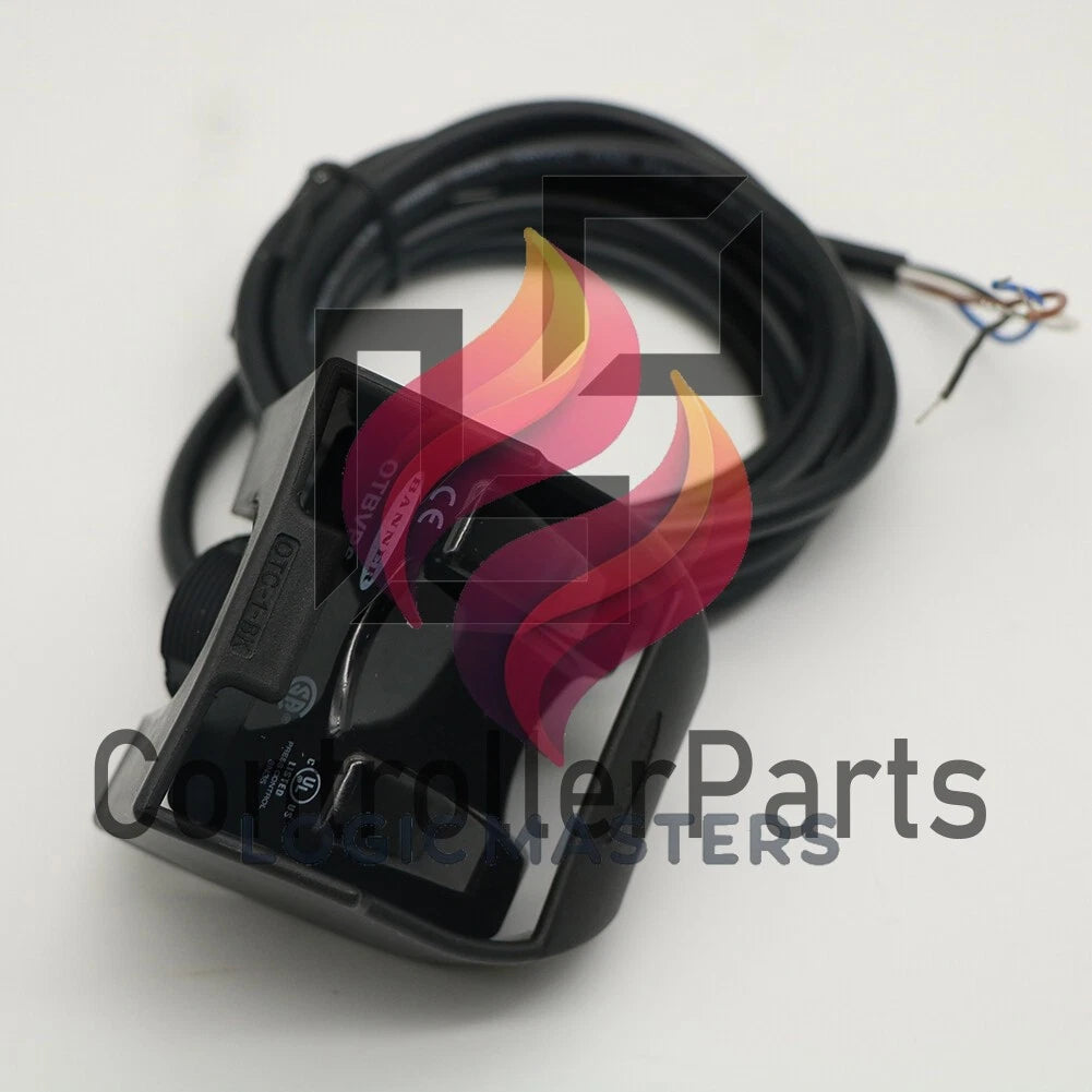 1PCS BANNER OTBVP6 W/Y MOMENTARY TOUCH BUTTON