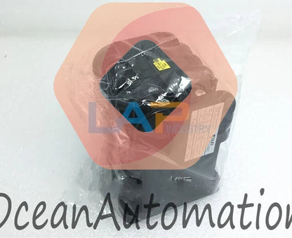 1PCS For Fuji Contactor SRC3631-5-1N 220VAC