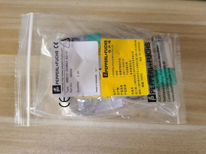 1PC  Pepperl + Fuchs  NBN15-30GM50-E0-V1 Proximity Sensor