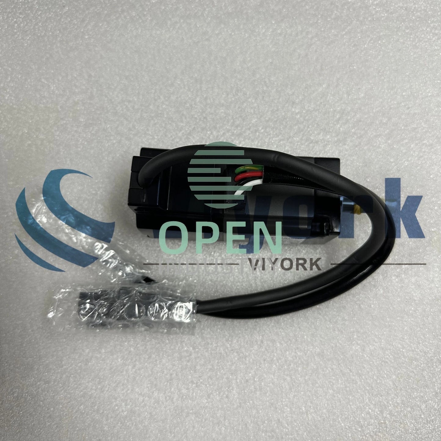1PCS Mitsubishi HC-MFS13-UE AC SERVO MOTOR AC 100W 3PH 105V 0.9A
