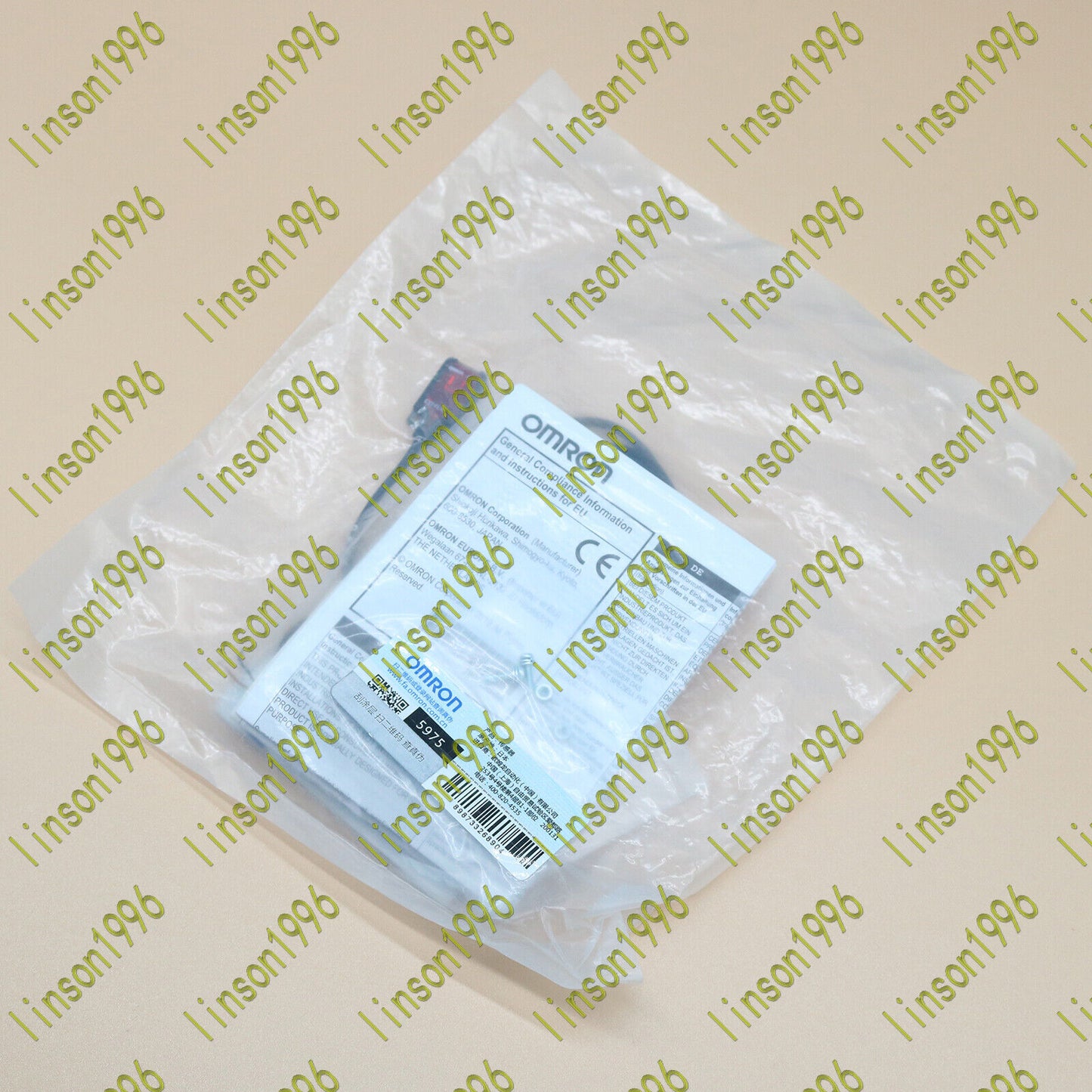 Omron E3T-FL13 Diffuse Photoelectric Sensor - OMRON