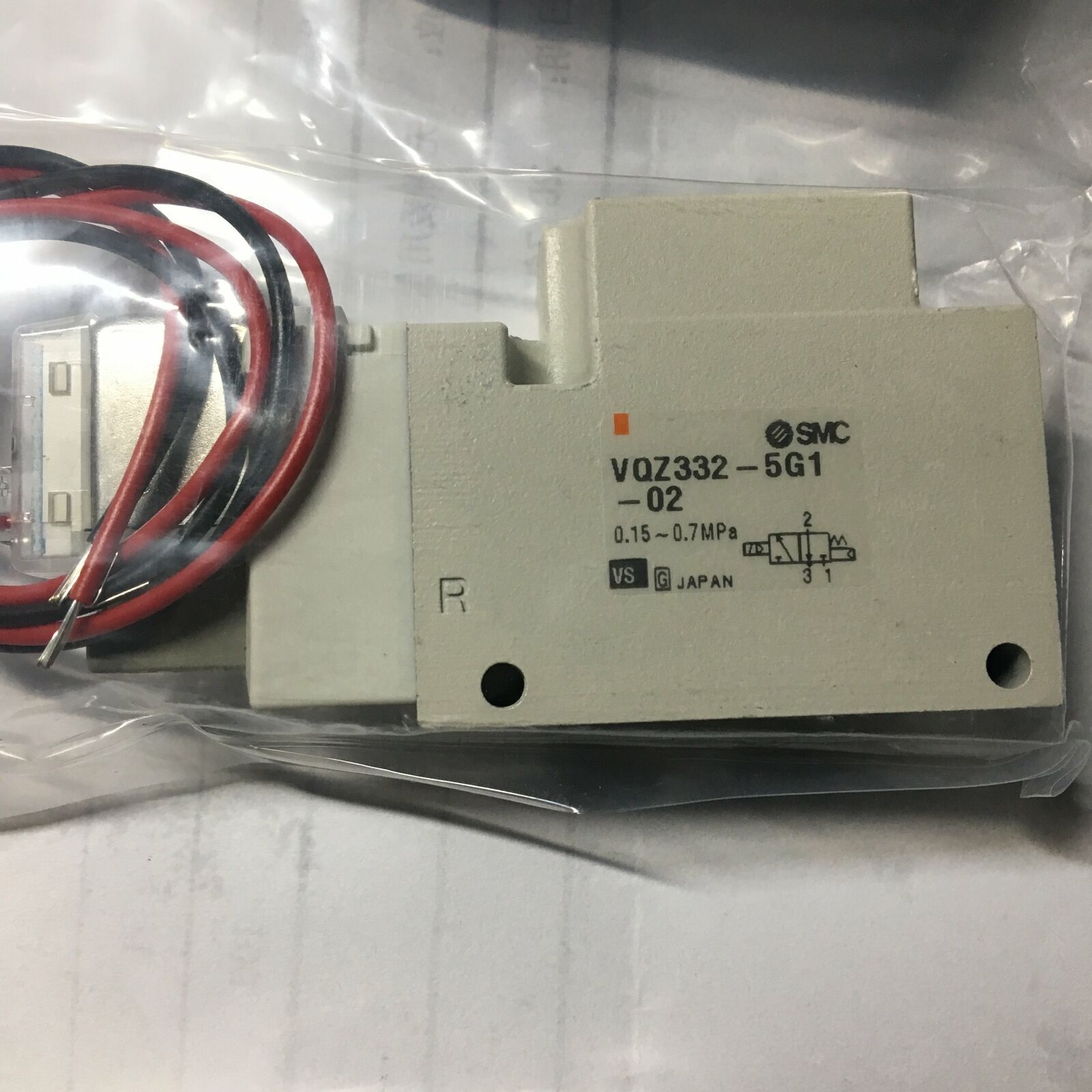 1PC SMC Solenoid Valve VQZ332-5G1-02 - SMC