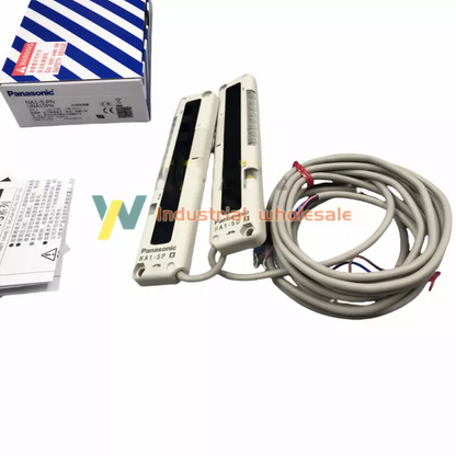new 1PC PANASONIC Area Sensor NA1-5-PN