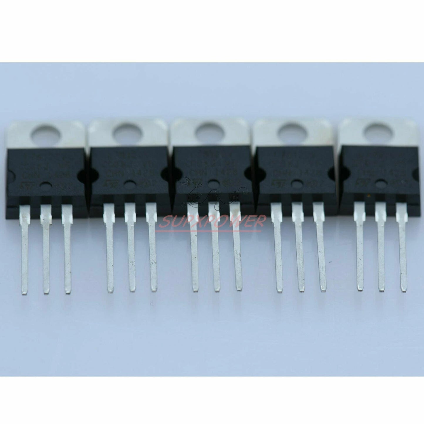L7805CV L7805 LM7805 ST TO-220 Voltage Regulator 5V 1.5A (5PCS)