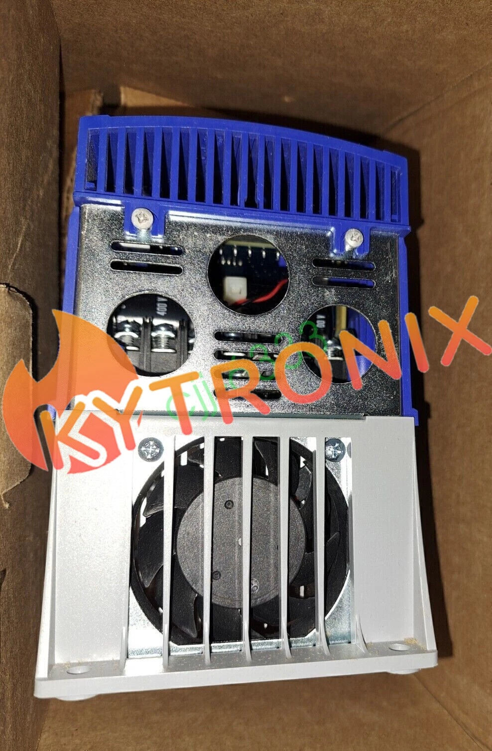 OEM Lenze AC Tech Frequency Inverter ESV402N04TXB XX1H43 4.0KW 5HP