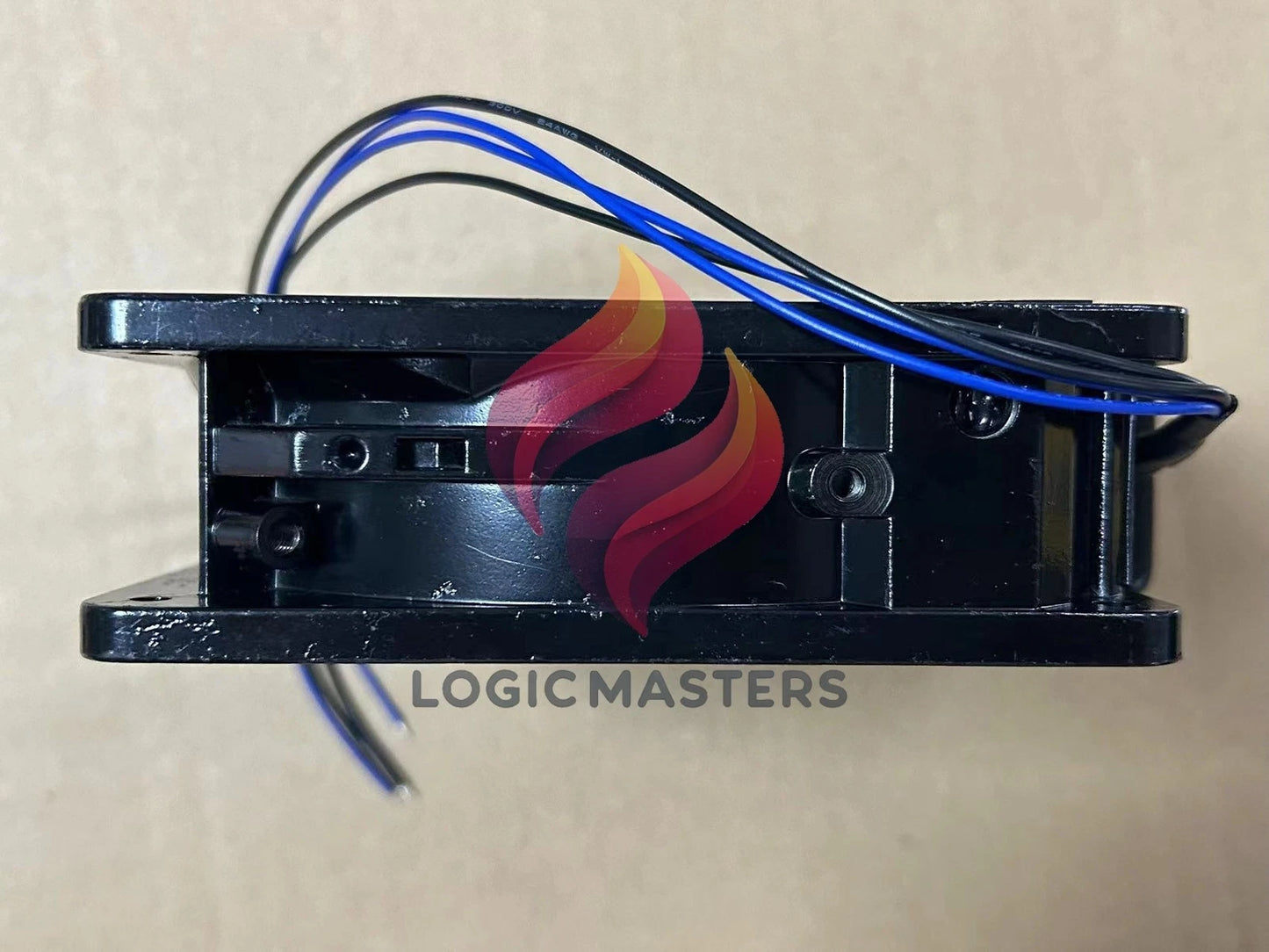 1pcs IKURA U4251W 220V 15 / 14W 12025 with sensor fan