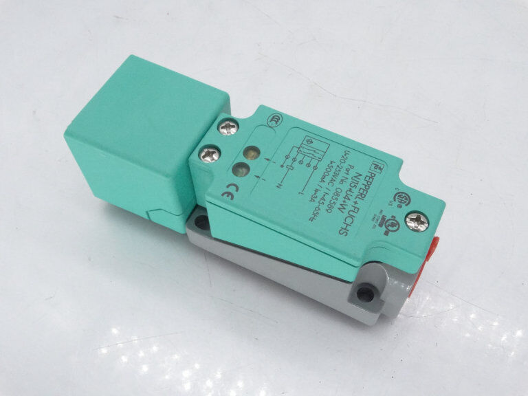 PEPPERL & FUCHS NJ15+U4+W SWITCH - High-Power Switch with 15W, 240V AC, and 4-Port Dual Endpoint Connection - PEPPERL & FUCHS