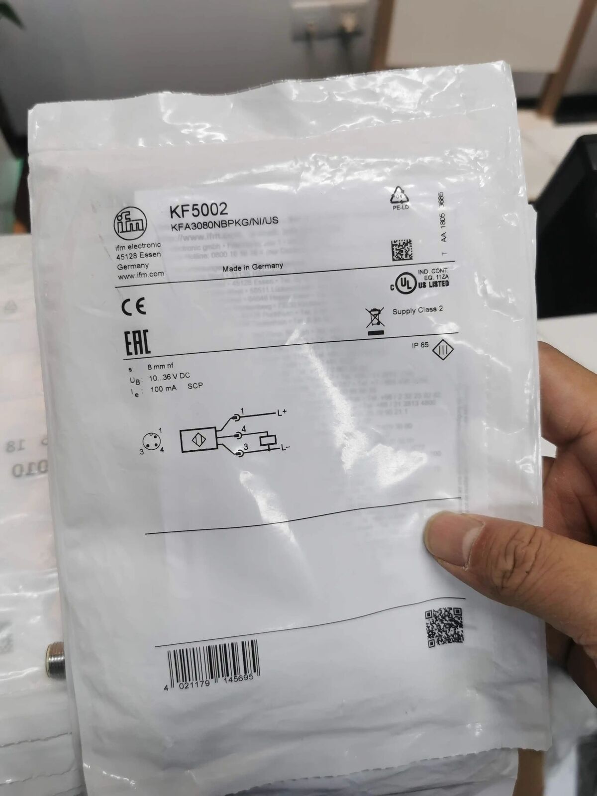 new 1pcs IFM Cylindrical Capacitive Proximity Switch KF5002 - IFM