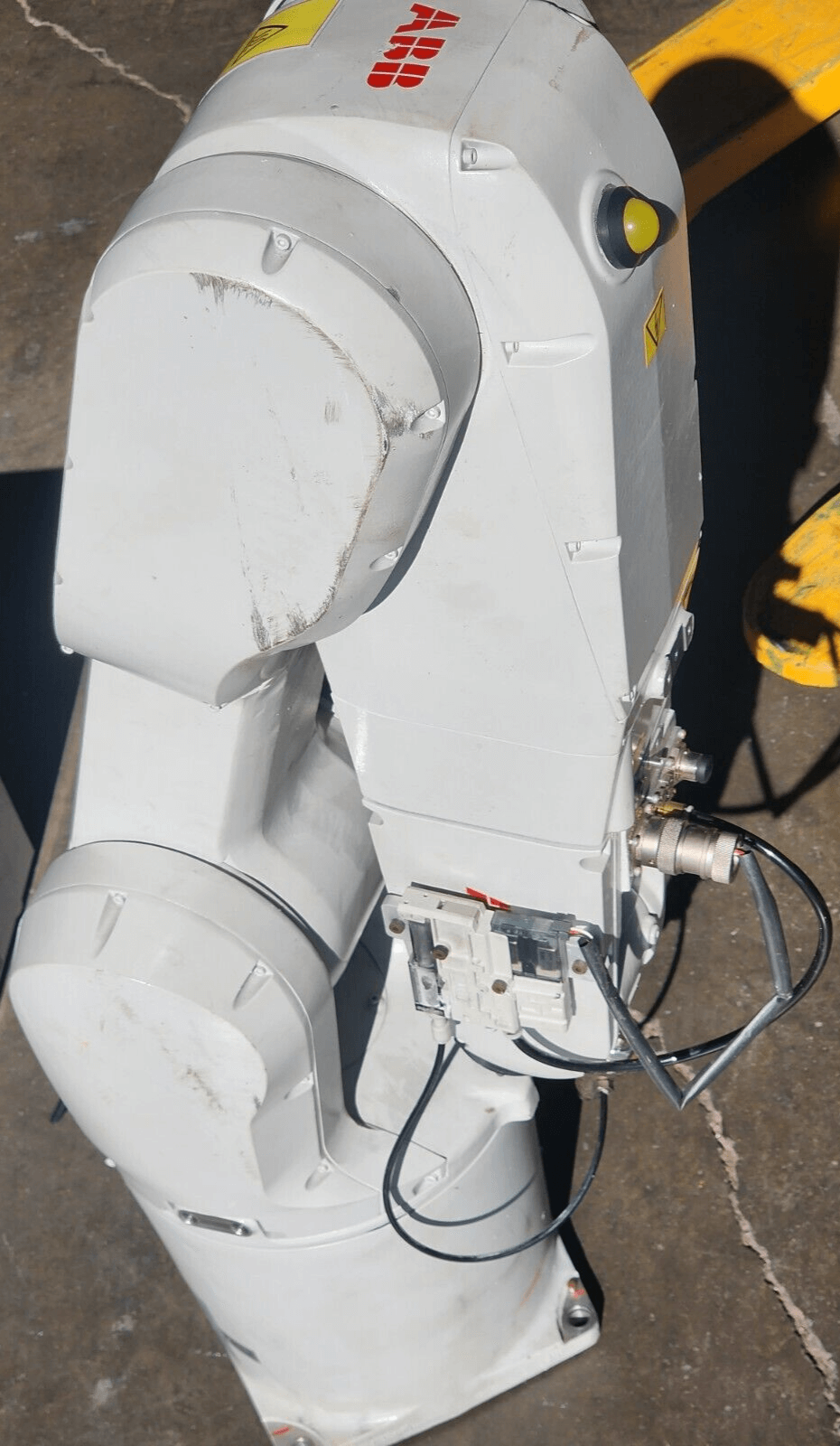 used ABB IRB 1200-5/0.9 Robot W/IRC5 Compact Controller (2018 Model Year) - ABB