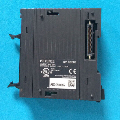 KEYENCE KV-C32TD programmable controller module - KEYENCE
