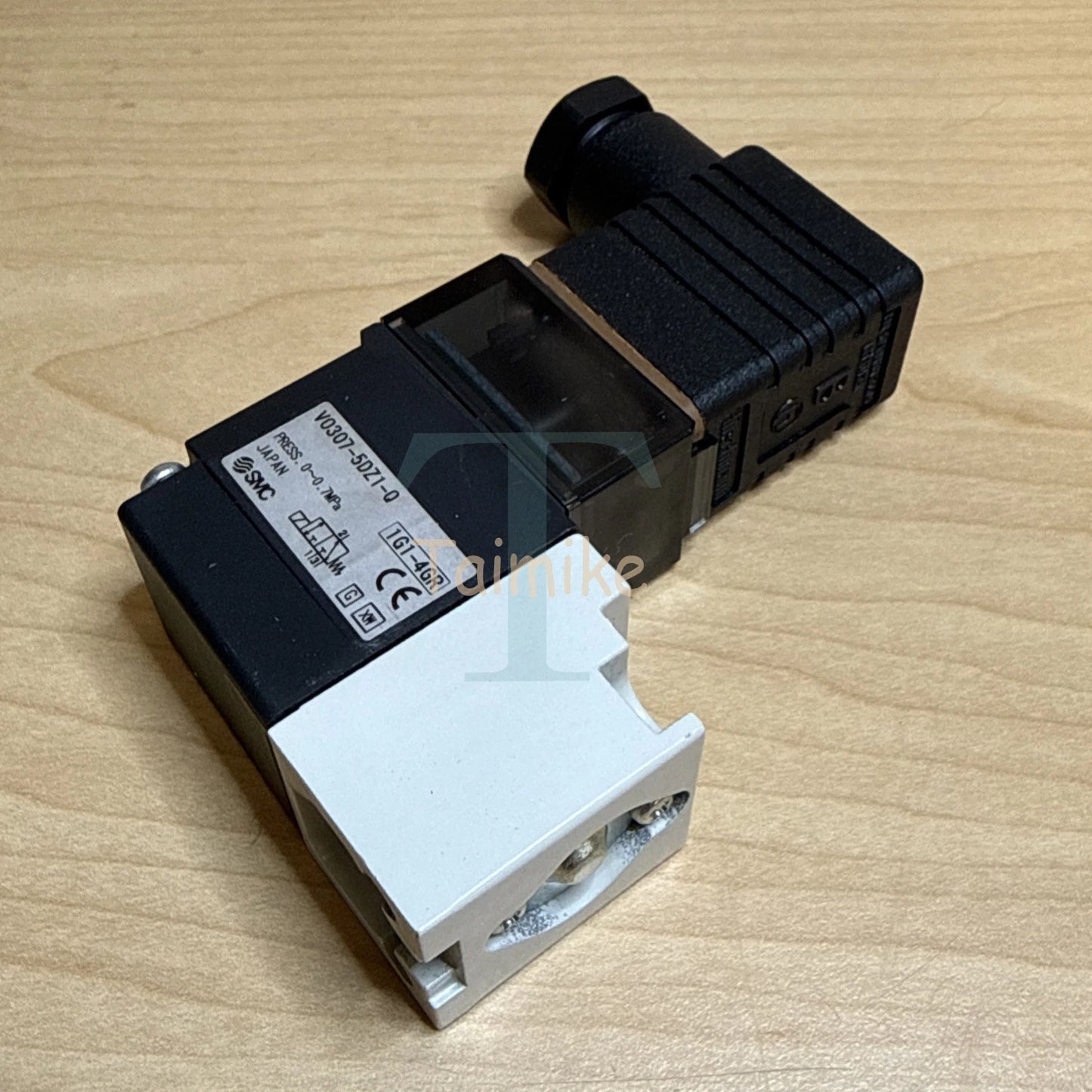 ! SMC VO307-5DZ1-Q 3-Port Solenoid Valve
