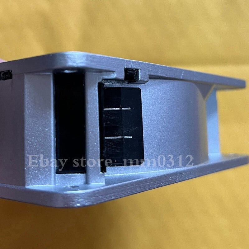 1pcs  ROYAL FAN UT125C [B40] 200V 15 / 14W 120 * 120 * 38MM all metal fan