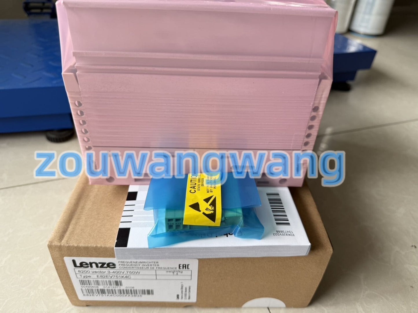 1PCS LENZE E82EV751K4C E82EV751_4C SERVO INVERTER Fast delivery