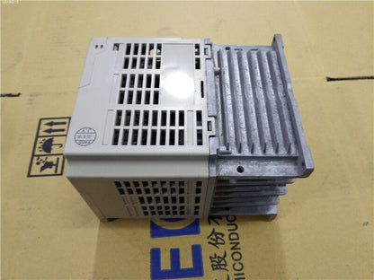 Yaskawa VS-606V7 CIMR-V7AT41P5 Variable Frequency Drive - YASKAWA