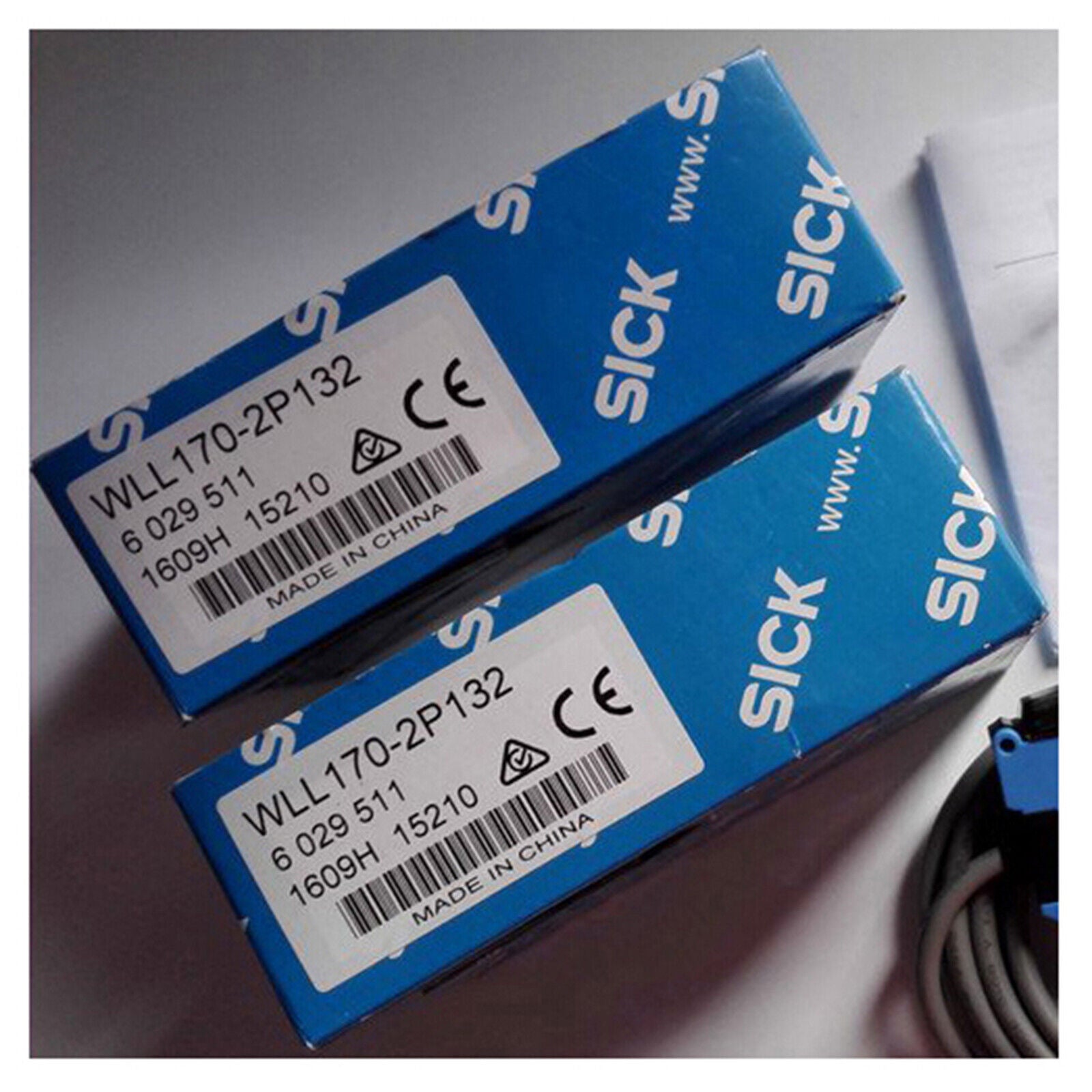 ONE SICK WLL170-2P132 Photoelectric Sensors - SICK