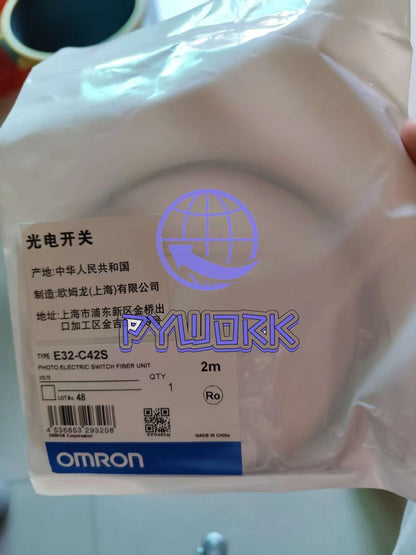 1PCS Omron E32-C42S Fiber optic sensor / Photoelectric switch sensor