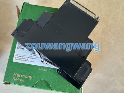 new Schneider RM22TR33 Voltage Control Relay
