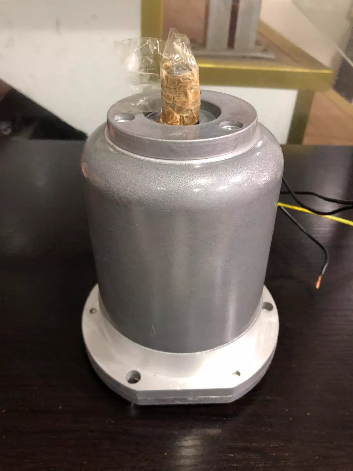 1Pcs machine tool fast travel motor AOS5634 380V , 250W