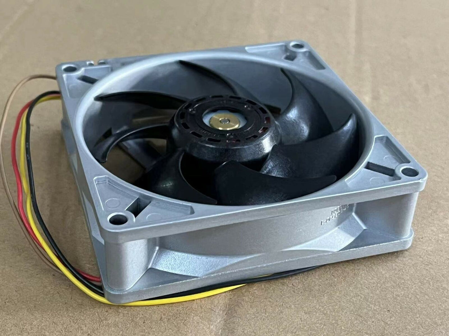 new Sanyo 9LG0924P4S001 92x92x25mm 24VDC inverter cooling fan