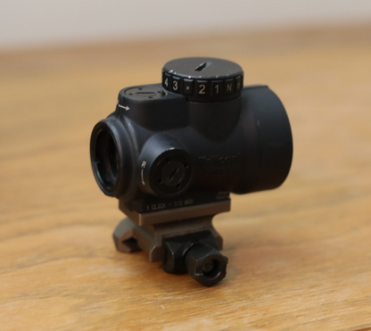Trijicon MRO with Geissele Mount