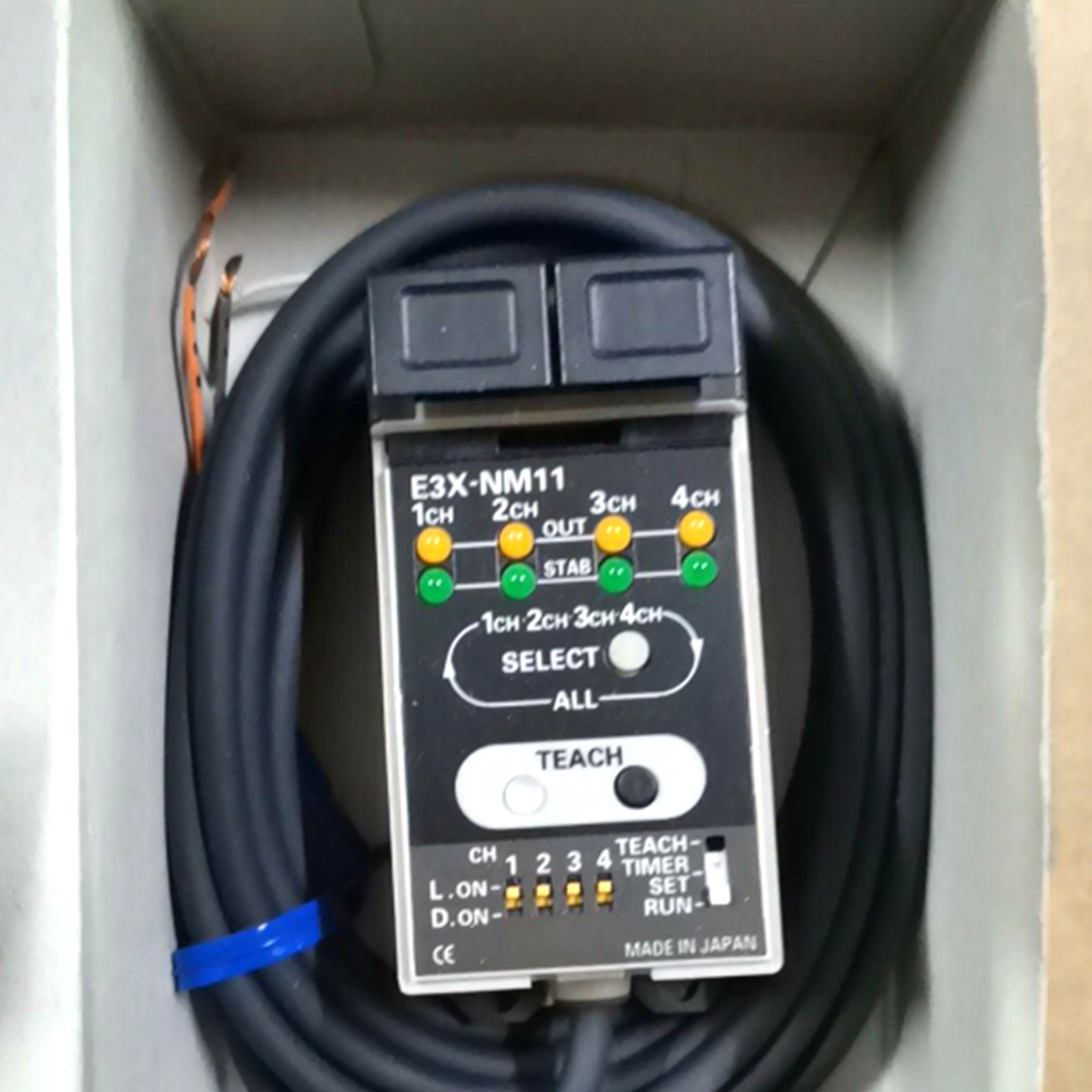 Omron E3X-NM11 Photoelectric Switch - OMRON
