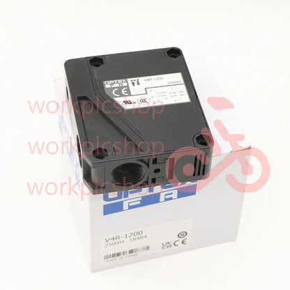 1PCS OPTEX V4R-1200 V4R1200 photoelectric sensor