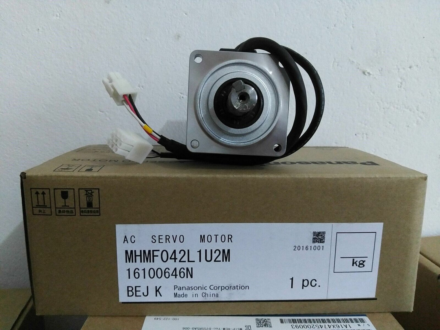 Panasonic AC Servo Motor MHMF042L1U2M - 1-Year Warranty - PANASONIC