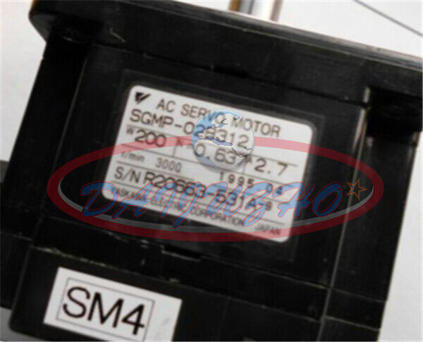 used 1PCS Yaskawa Servo Motor SGMP-02B312 200W - YASKAWA